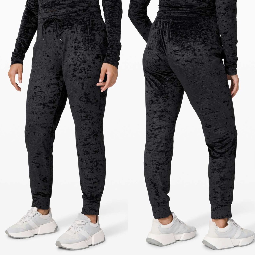 Lululemon Ready to Crush Velvet Joggers, Black (Sz 2)‎